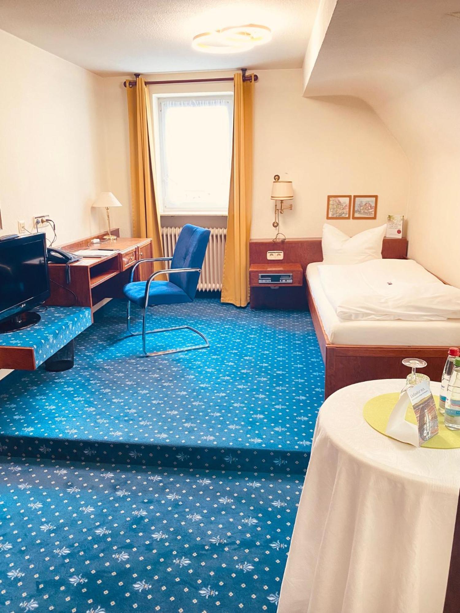 Hotel - Restaurant Traube Neuffen Zewnętrze zdjęcie
